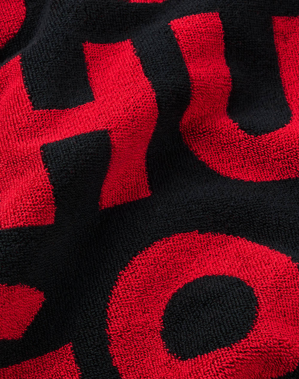 HUGO MONOGRAM TOWEL 10249578 01