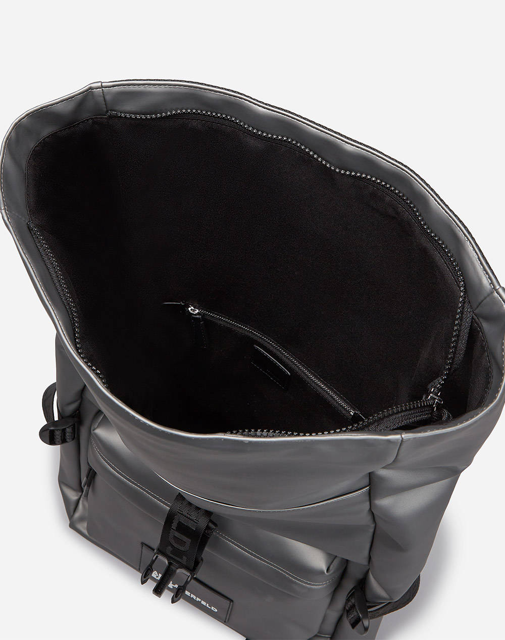 KARL LAGERFELD KLJ ROLL TOP BACKPACK (Размери: 31 x 48 x 9.5см.)