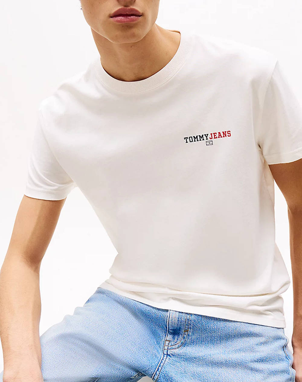 TOMMY JEANS TJM REG DNA GRAPHIC TEE EXT