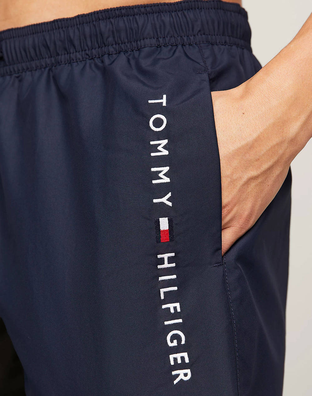 TOMMY HILFIGER MEDIUM DRAWSTRING