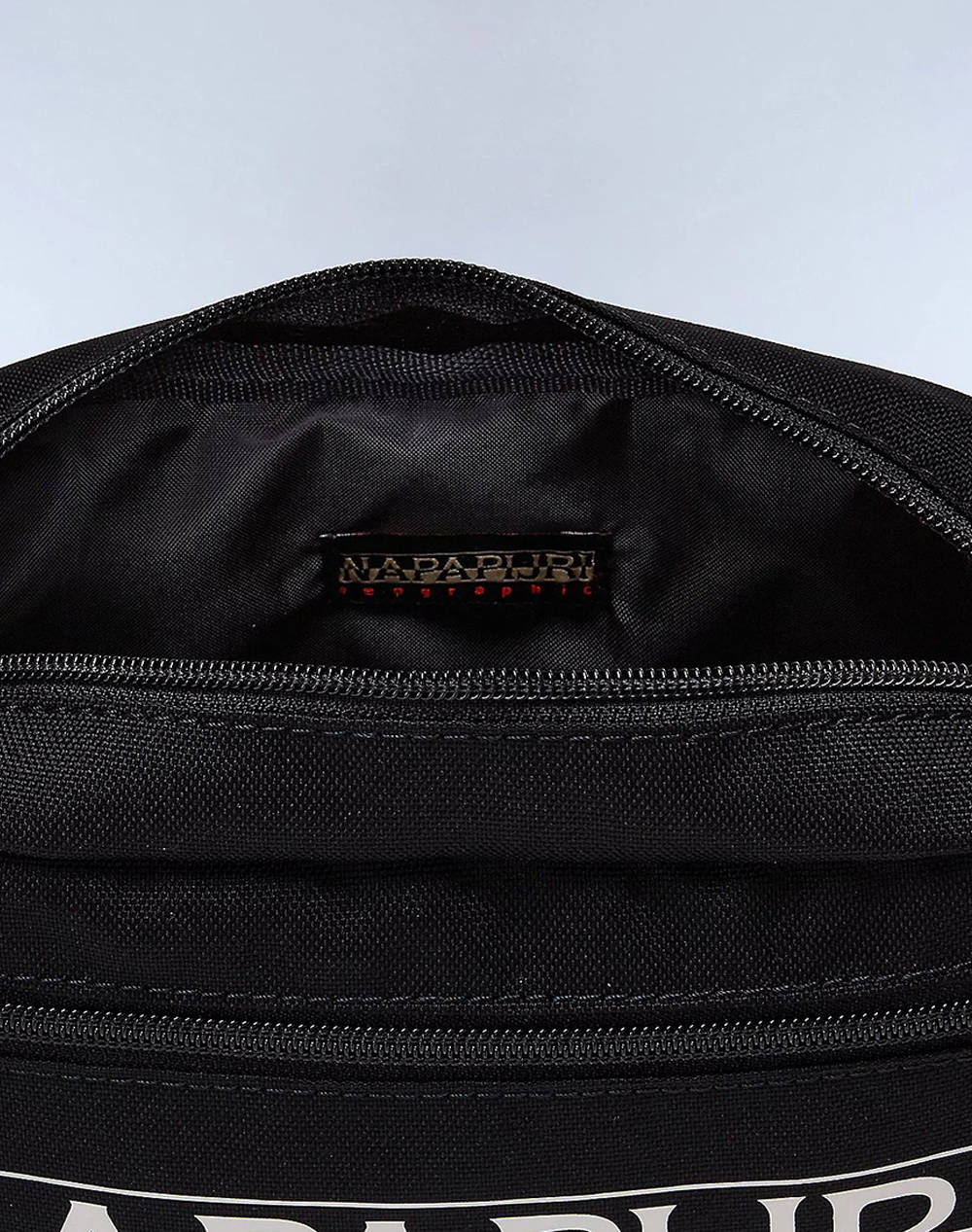 NAPAPIJRI H-CALA WB (Размери: 22 x 14 x 7см.)
