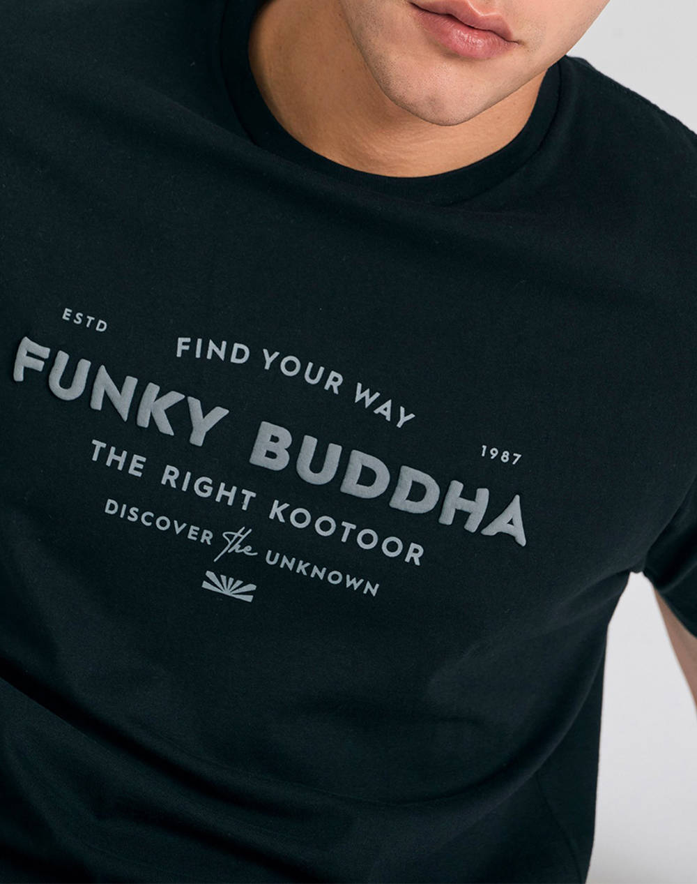 FUNKY BUDDHA Мъжка блуза с къс ръкав и печат