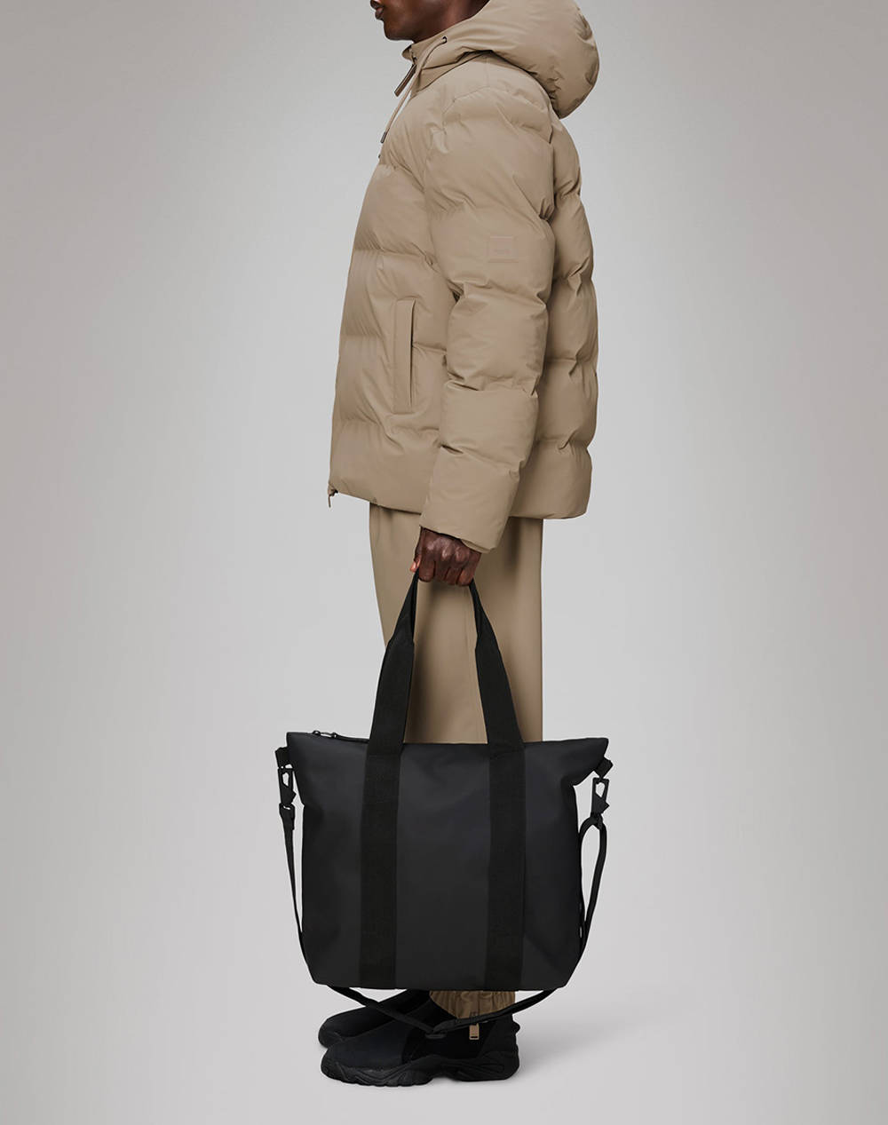 RAINS Tote Bag Mini W3 (Размери: 36 x 13 x 40см.)