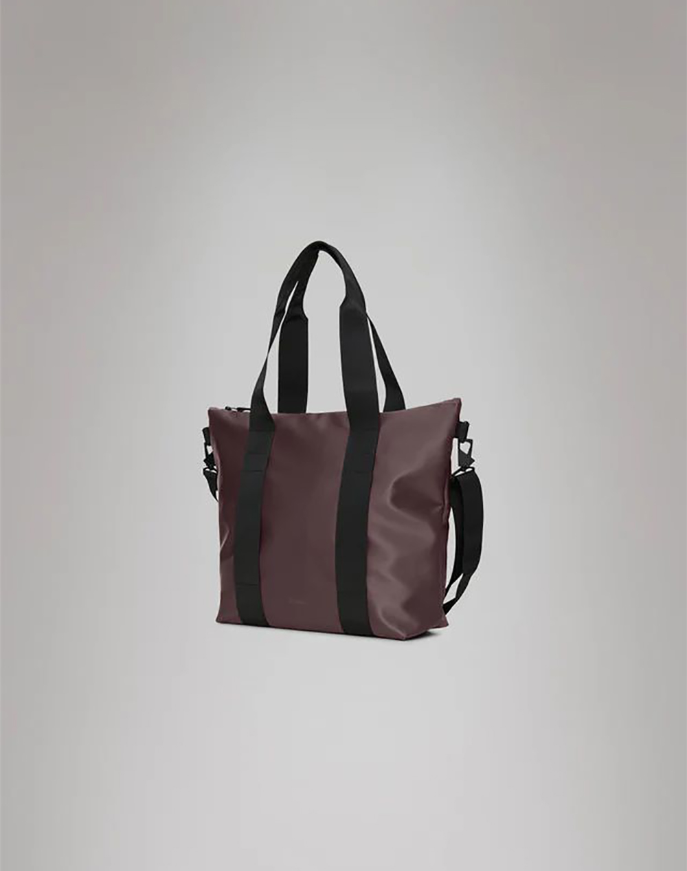 RAINS Tote Bag Mini W3 (Размери: 36 x 13 x 40см.)