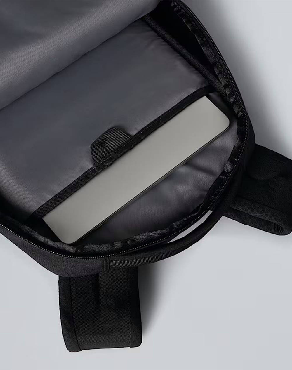 THE NORTH FACE JESTER BACKPACK (Размери: 27.9 x 21 x 46.1см.)