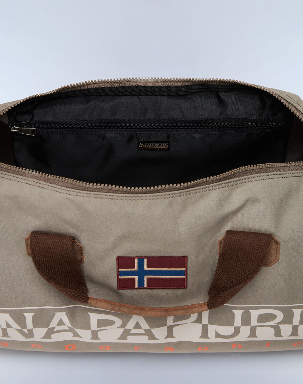 NAPAPIJRI BERING 3 (Размери: 60 x 32см.)