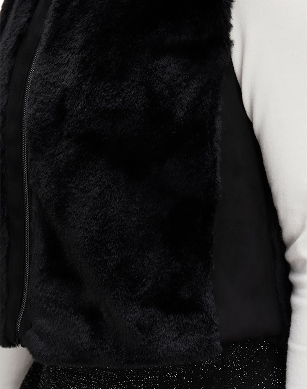 BETTY BARCLAY GILLET