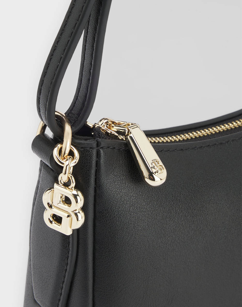 BOSS NUMAH Minibag 10273896 01 (Размери: 19.5 x 12 x 5см.)