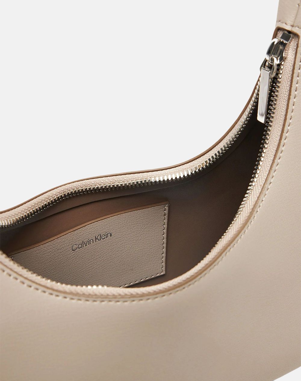 CALVIN KLEIN JEANS FOIL LOGO SHOULDER BAG (Размери: 30.5 x 13 x 7.5см.)