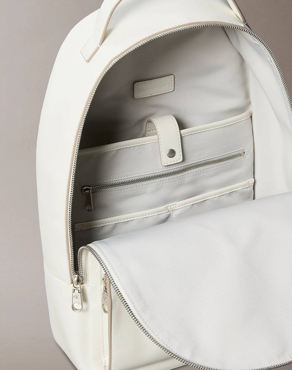 CALVIN KLEIN JEANS SCLPTD IMPRSSSN SLM (Размери: 26 x 39 x 11см.)