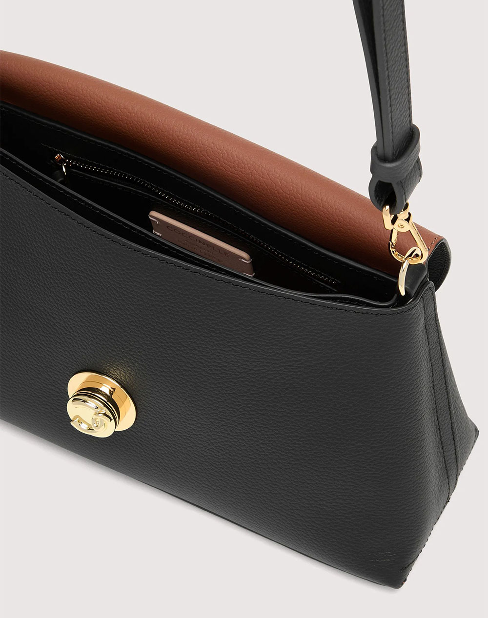 COCCINELLI ЧАНТА