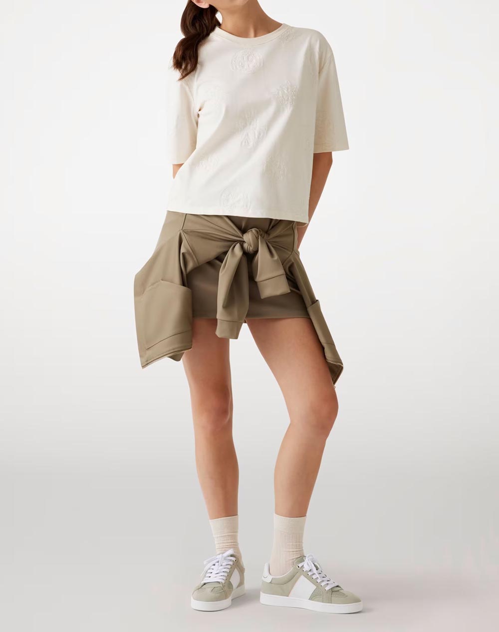 GUESS PEONY AOP EMBROIDERY BOXY TEE ДАМСКА ТЕНИСКА