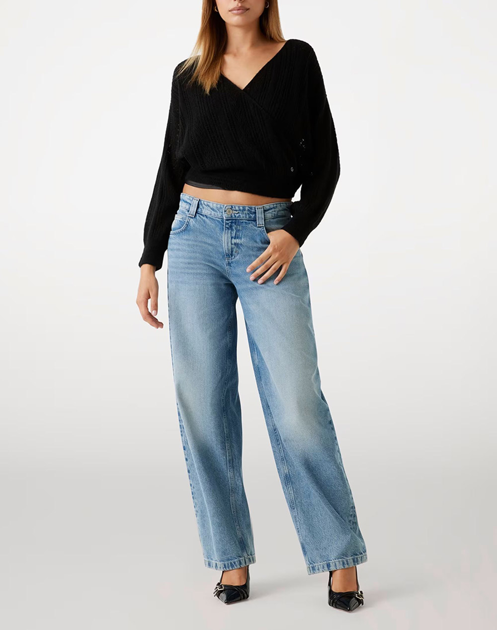 GUESS LS VN OVERLAPPED IZABELLA SWTR ПЛЕТЕНИ ДАМСКИ ДРЕХИ