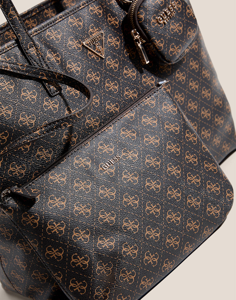 GUESS POWER PLAY II LARGE TECH TOTE ДАМСКА ЧАНТА (Размери: 40 x 28 x 12см.)