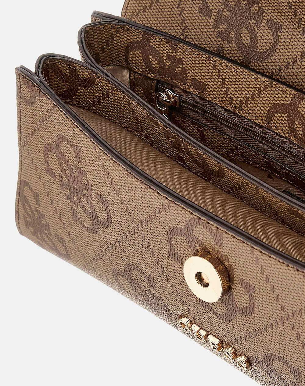 GUESS QUEENSLAND TOP HANDLE FLAP ДАМСКА ЧАНТА (Размери: 25 x 10 x 6см.)