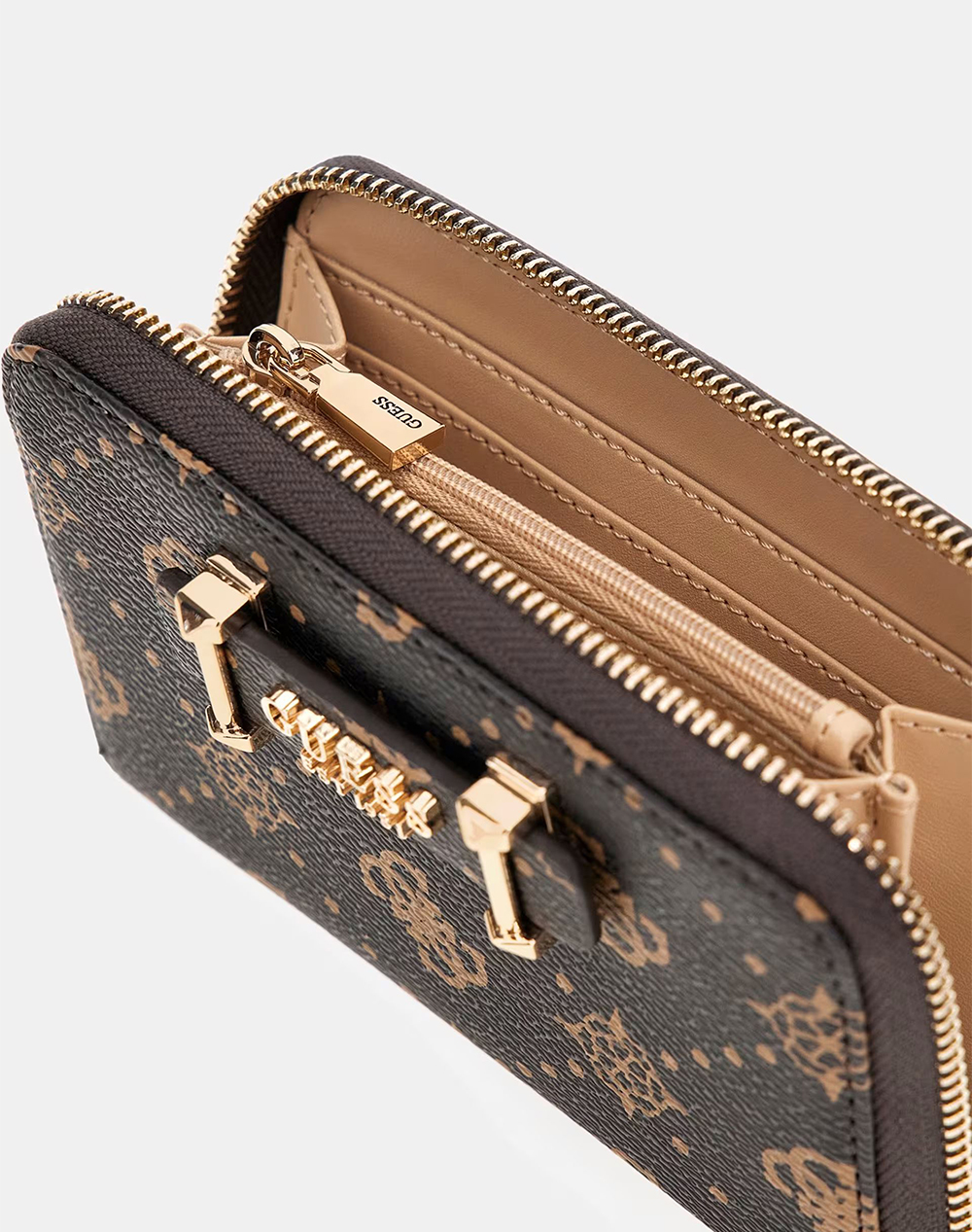 GUESS SILIA SLG MEDIUM ZIP AROUND ДАМСКИ ПОРТФЕЙЛ