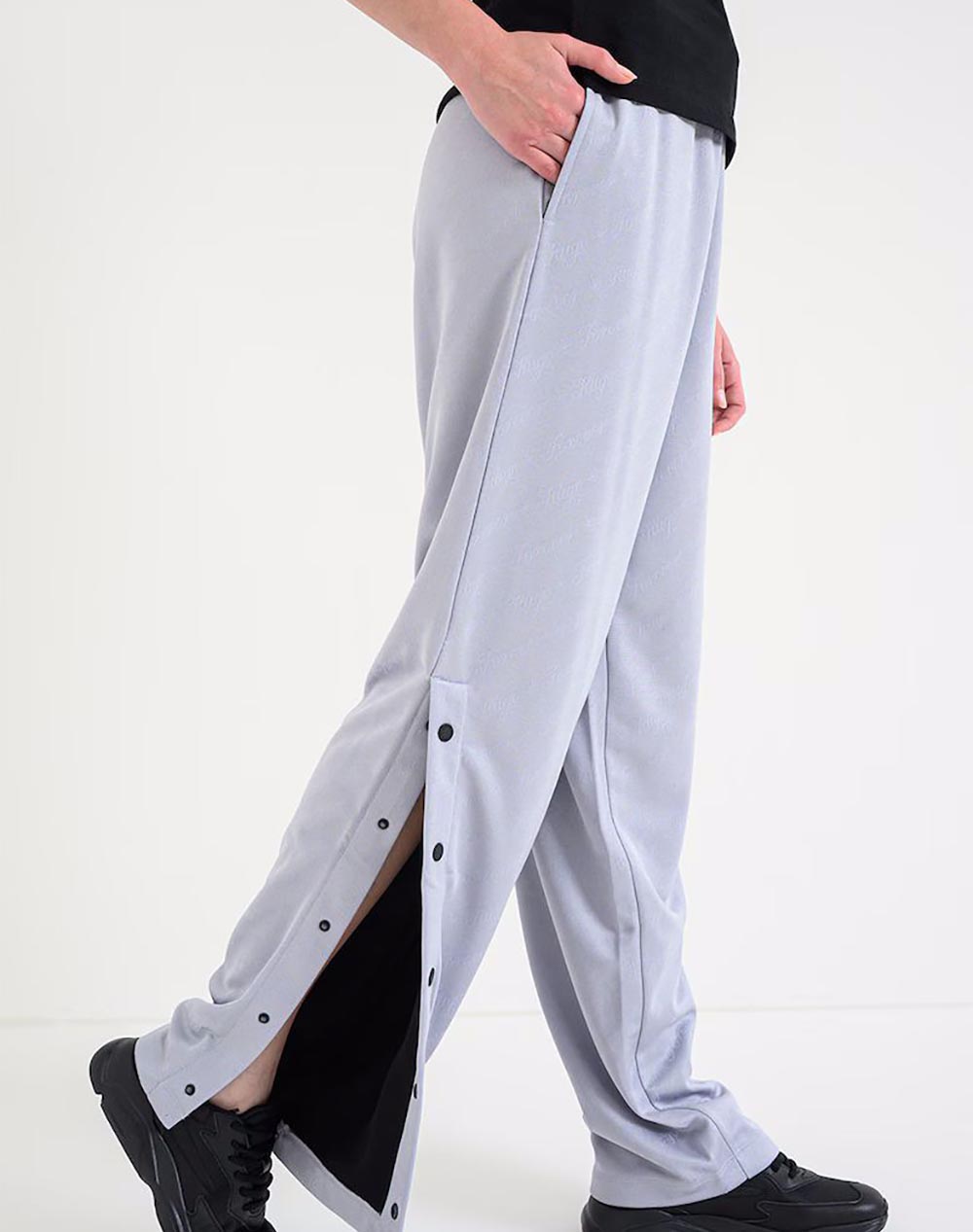 HUGO Nicole_B_1 10273655 01