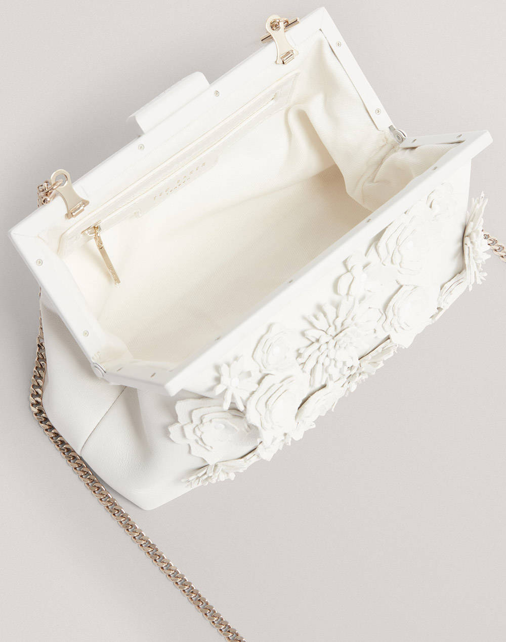 TED BAKER FIORELL Flower 3D Applique Clutch Bag (Размери: 21 x 11.5 x 7.5см.)