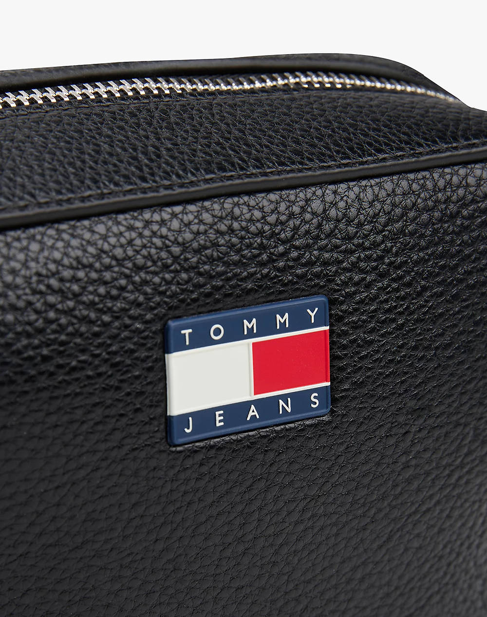 TOMMY JEANS TJW MUST CAMERA BAG (Размери: 18 x 7 x 14см.)