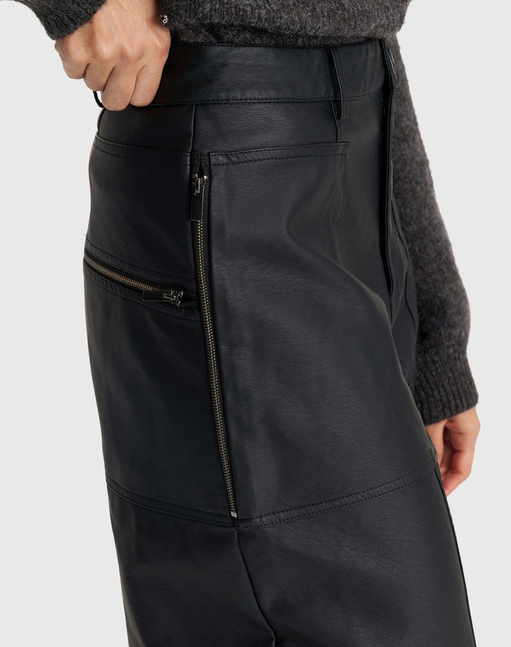 ALE ПАНТАЛОНИ