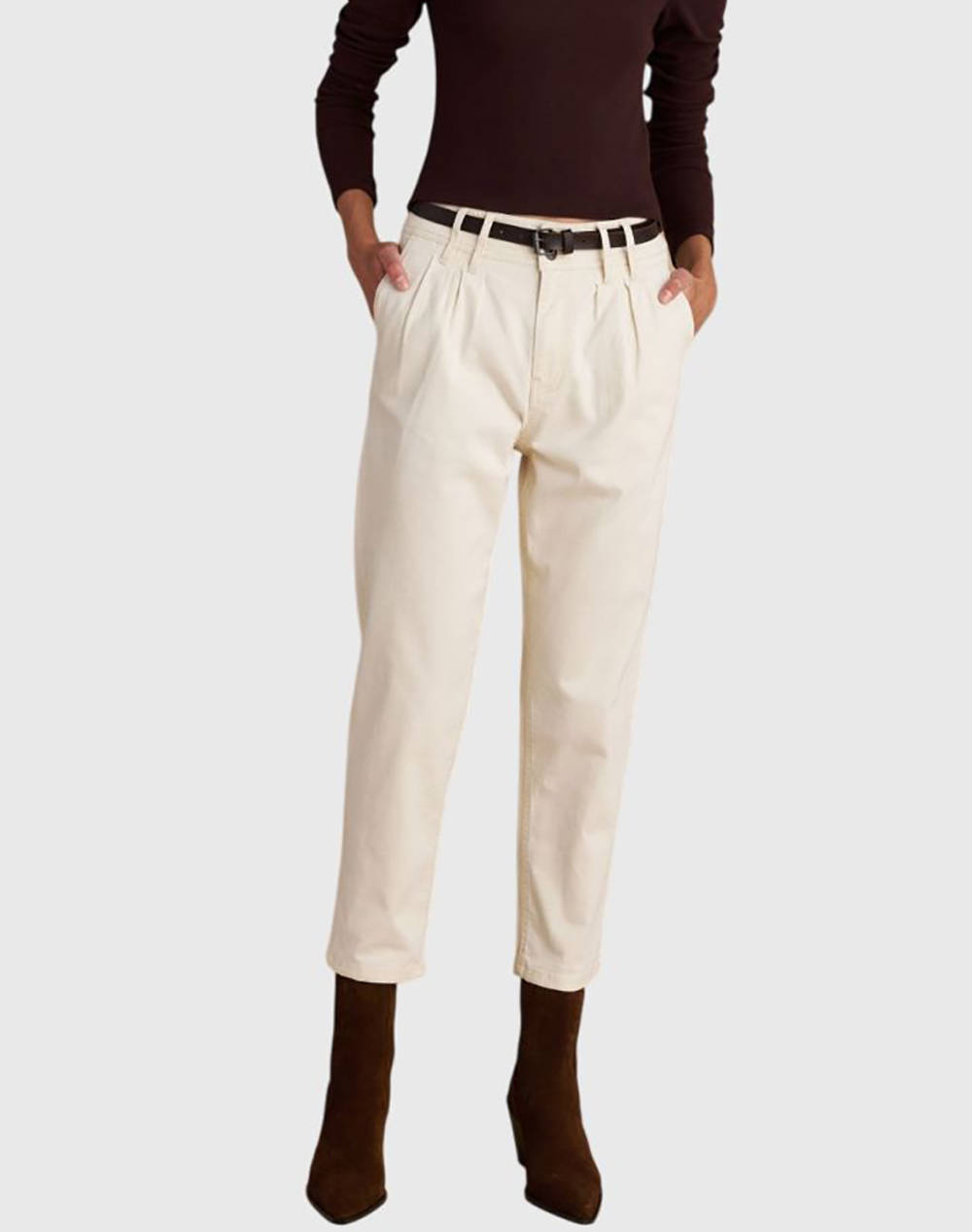 ATTRATTIVO ПАНТАЛОНИ & КОЛАН