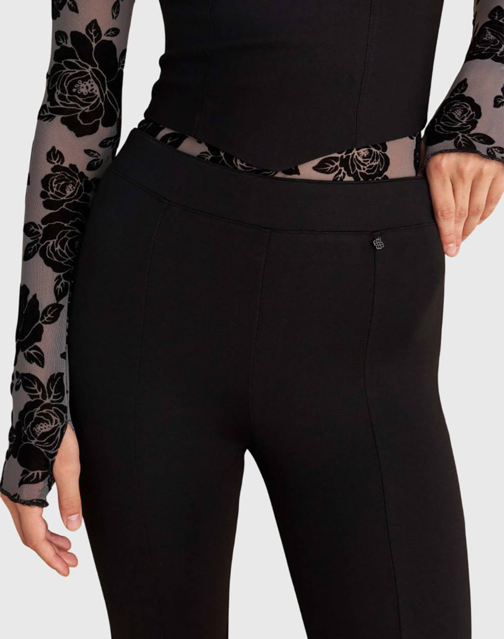 ATTRATTIVO ПАНТАЛОНИ