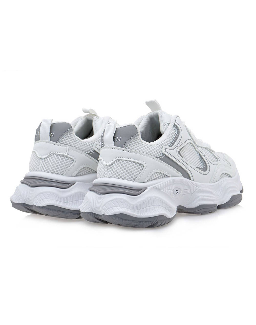 SEVEN SNEAKERS
