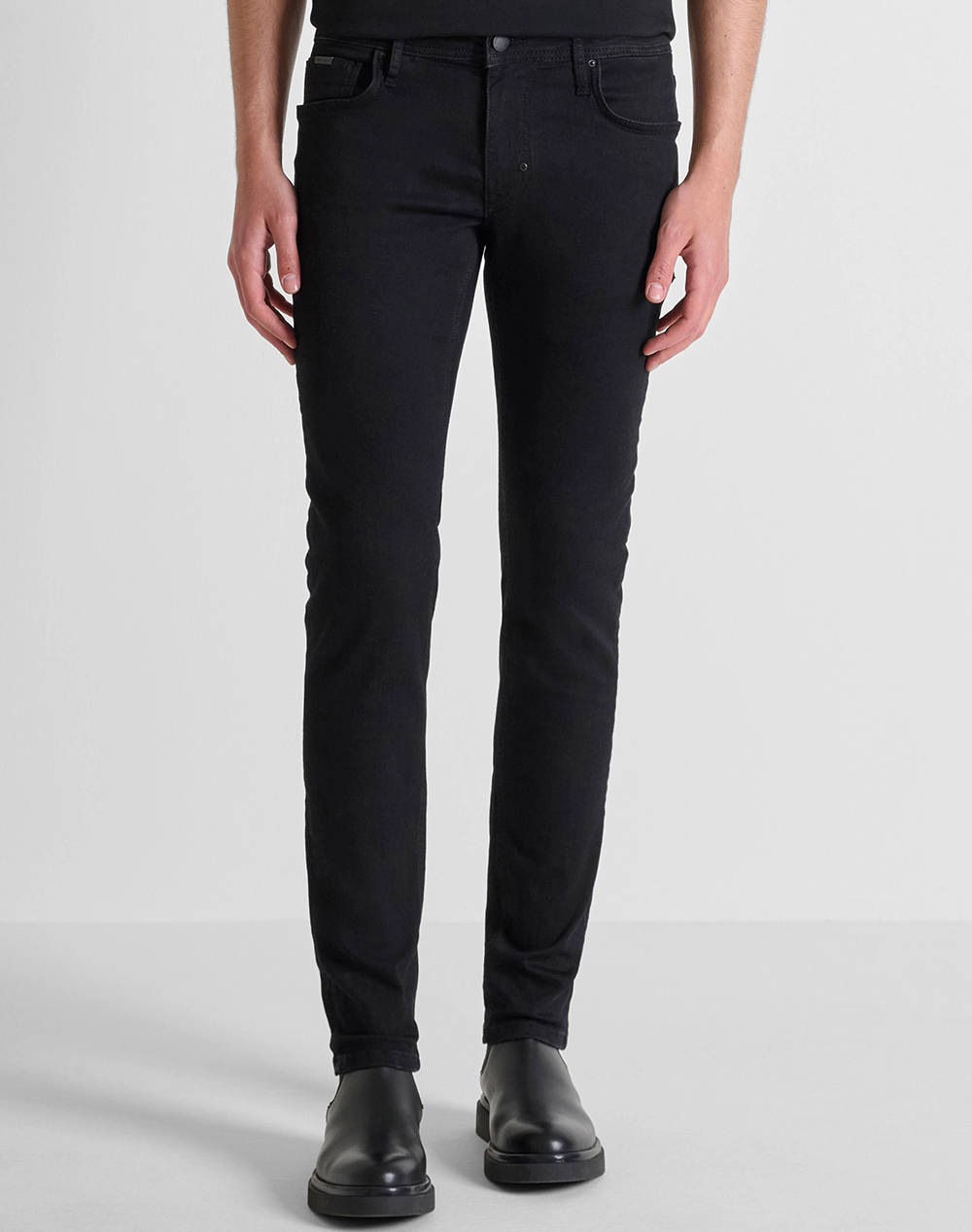 ANTONY MORATO MMDT00241FA7504111W01863 MIN OF 12 JEANS OZZY TAPERED FIT IN ICONIC BASIC BLACK STAY BLACK DENIM MENS TROUSERS
