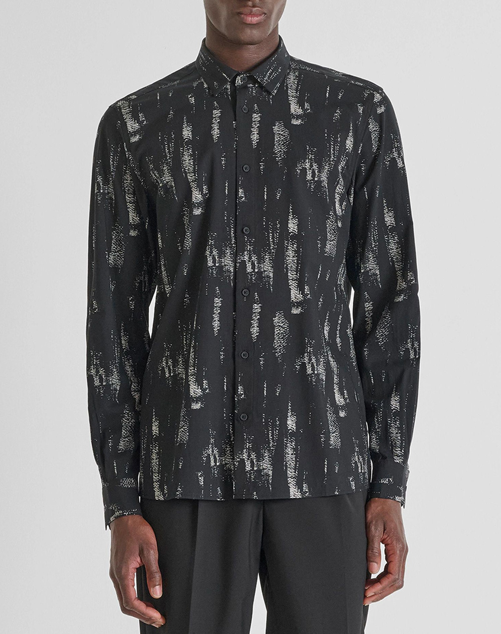 ANTONY MORATO MMSL00614FA430650 MIN OF 6 SHIRT BARCELONA REGULAR STRAIGHT FIT IN PRINTED COTTON VISCOSE BLEND FABRIC WITH LOGOED METAL BADGE МЪЖКА ТЕНИСКА