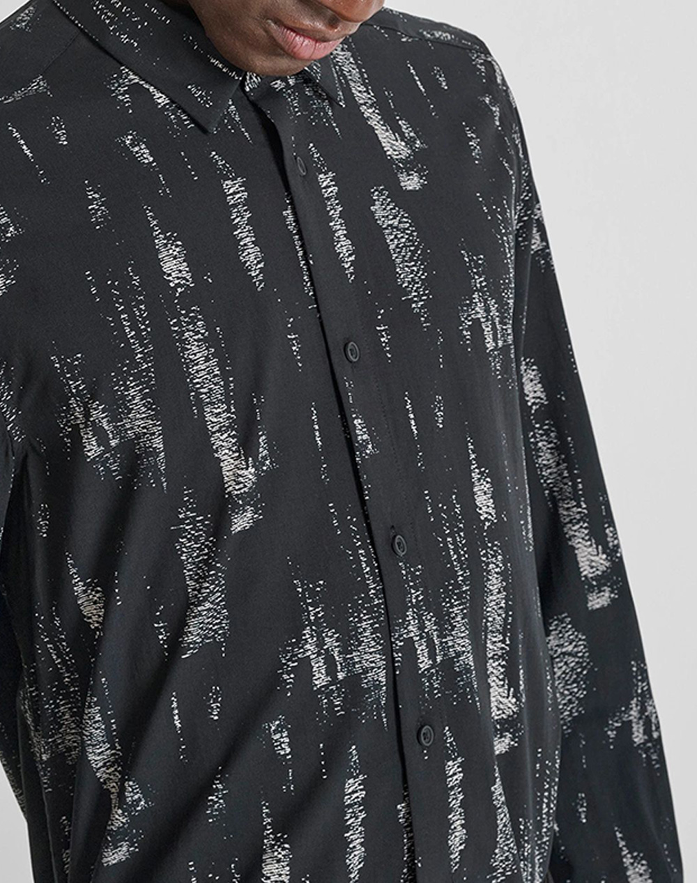 ANTONY MORATO MMSL00614FA430650 MIN OF 6 SHIRT BARCELONA REGULAR STRAIGHT FIT IN PRINTED COTTON VISCOSE BLEND FABRIC WITH LOGOED METAL BADGE МЪЖКА ТЕНИСКА