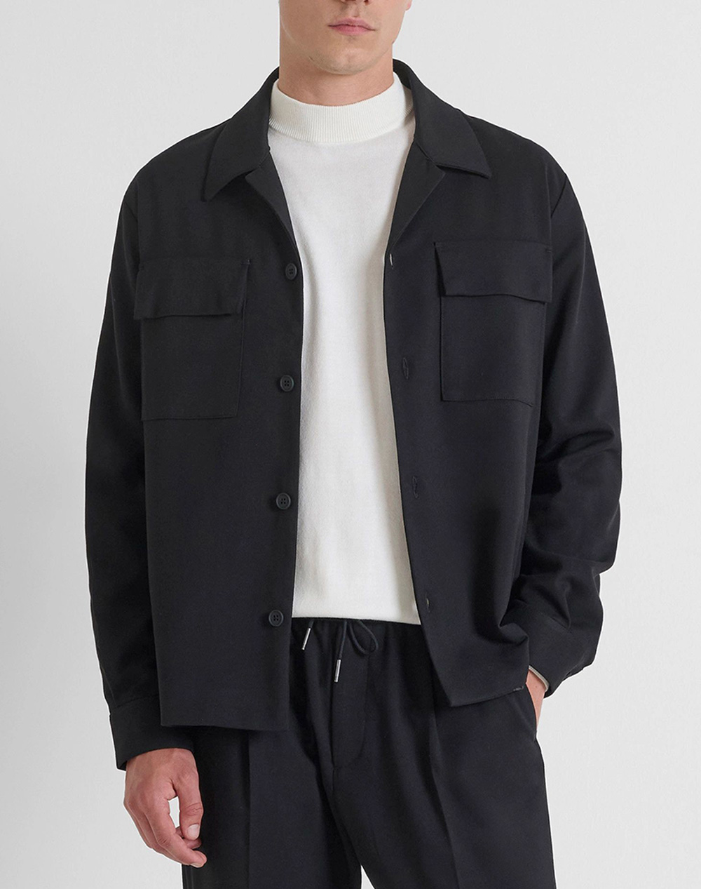 ANTONY MORATO MMSL00776FA600260 MIN OF 6 SHIRT REGULAR FIT IN STRETCH VISCOSE BLEND FABRIC TWILL CONSTRUCTION WITH LOGOED METAL BADGE МЪЖКА ТЕНИСКА