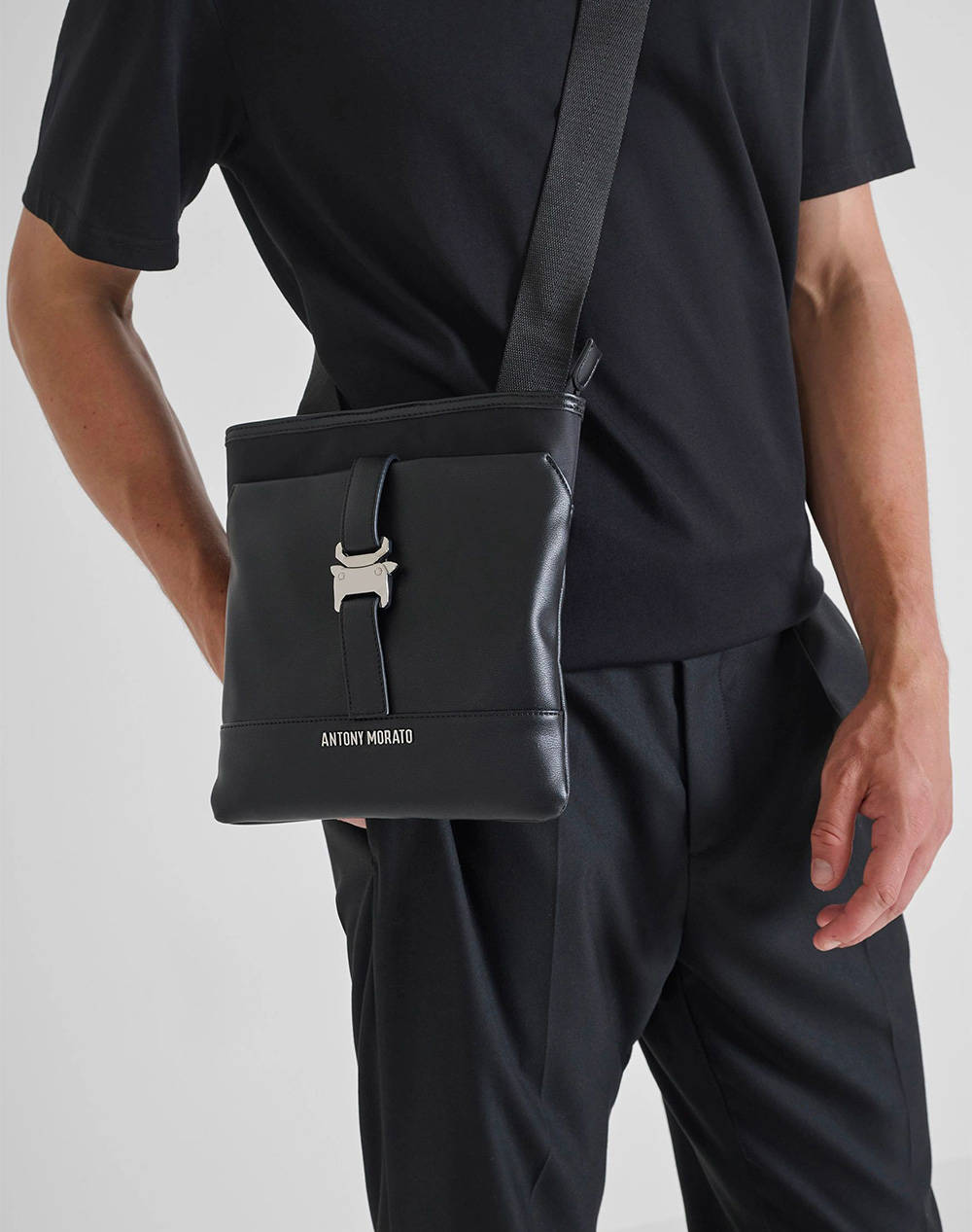 ANTONY MORATO MMAB00447FA600302 MIN OF 3 MESEENGER IN NYLON AND FAUX LEATHER.3D LOGO METAL RIVET.DOUBLE POCKETS WITH ZIP AND MAGNET CLOSURE Мъжка чанта