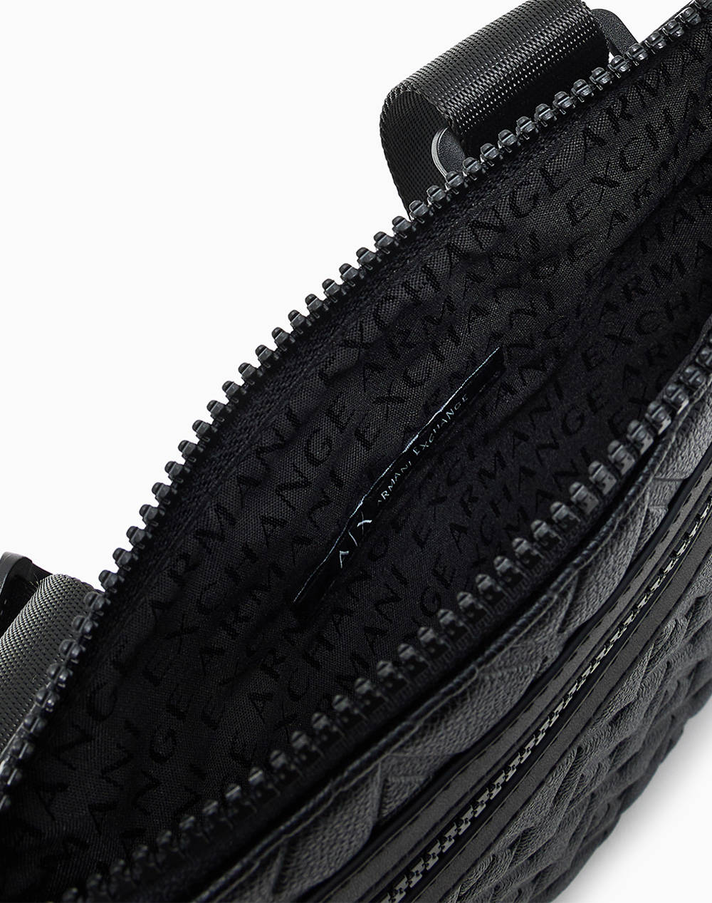 ARMANI EXCHANGE MESSENGER BAG (Размери: 22 x 2 x 21 см.)