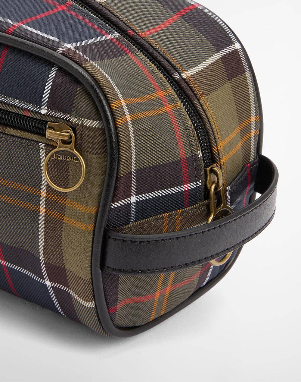 BARBOUR BARBOUR TARTAN WASHBAG (Размери:12.5 x 14 x 24см.)