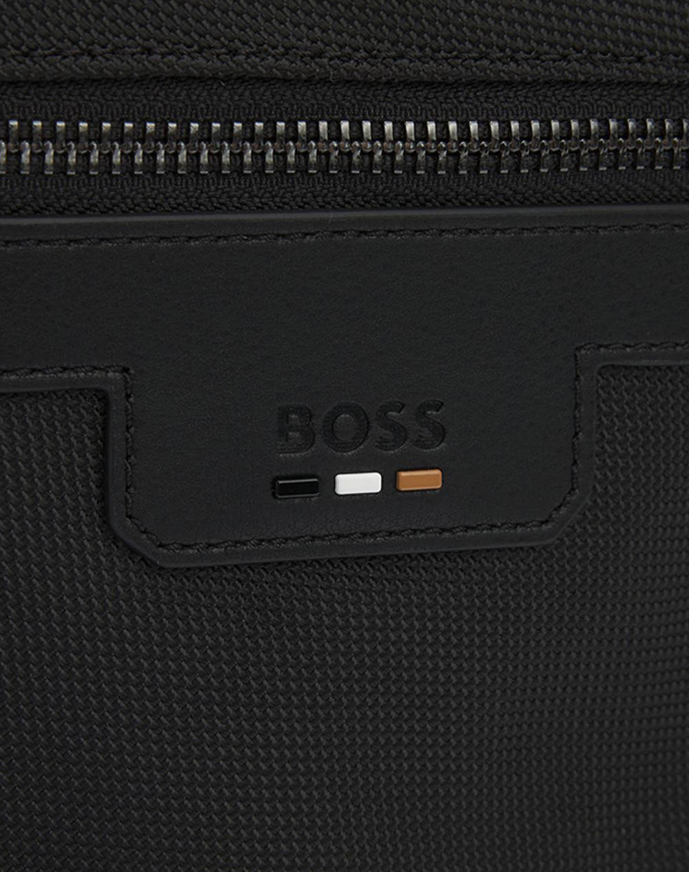 BOSS Ray_N_NS Zip 10269724 01 (Размери: 16.5 x 20.5 x 5.5см.)