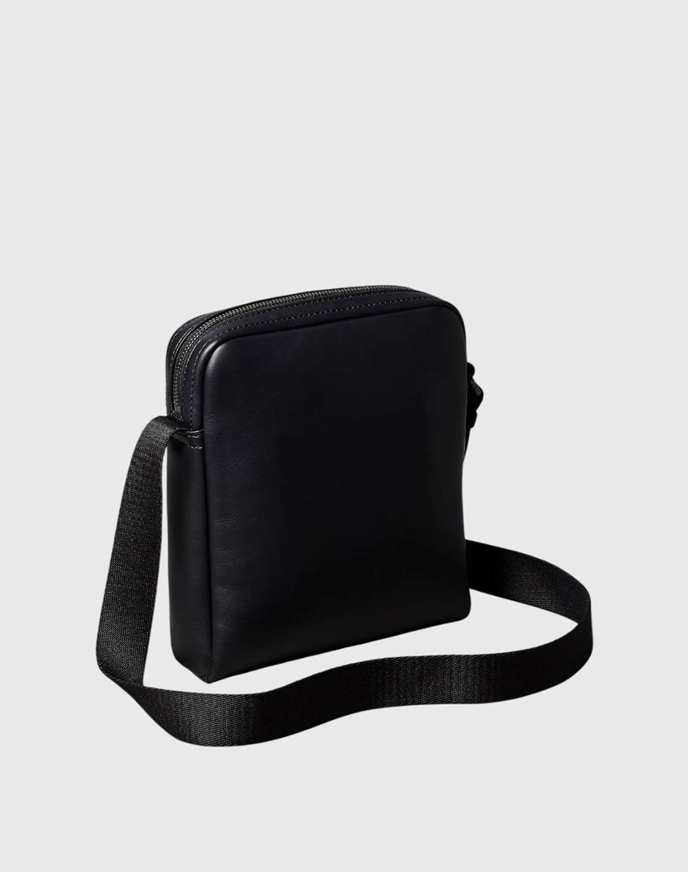 CALVIN KLEIN CK REPORTER (Размери: 19 x 21 x 5см.)