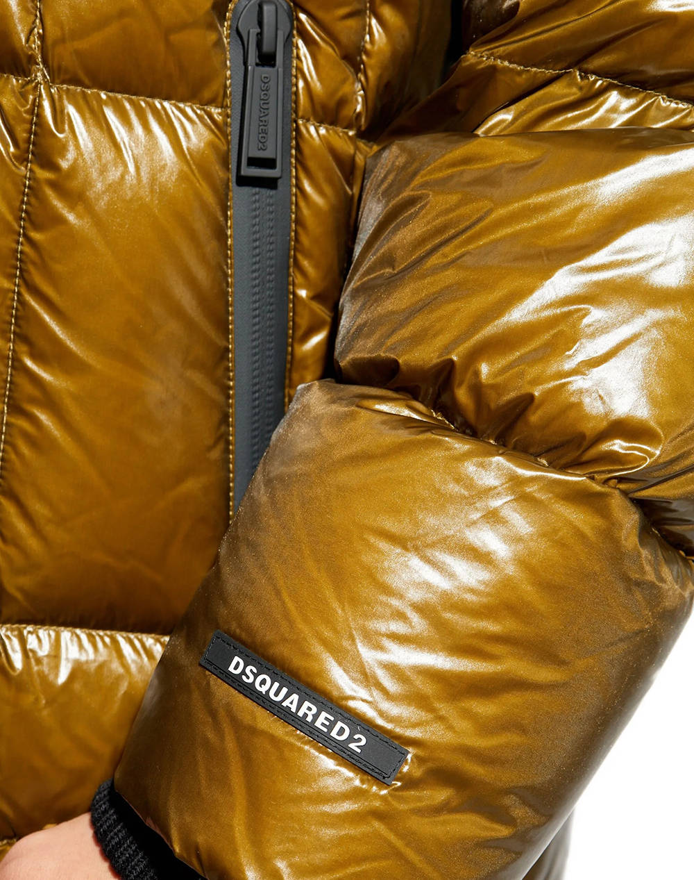 DSQUARED2 ЯКЕ