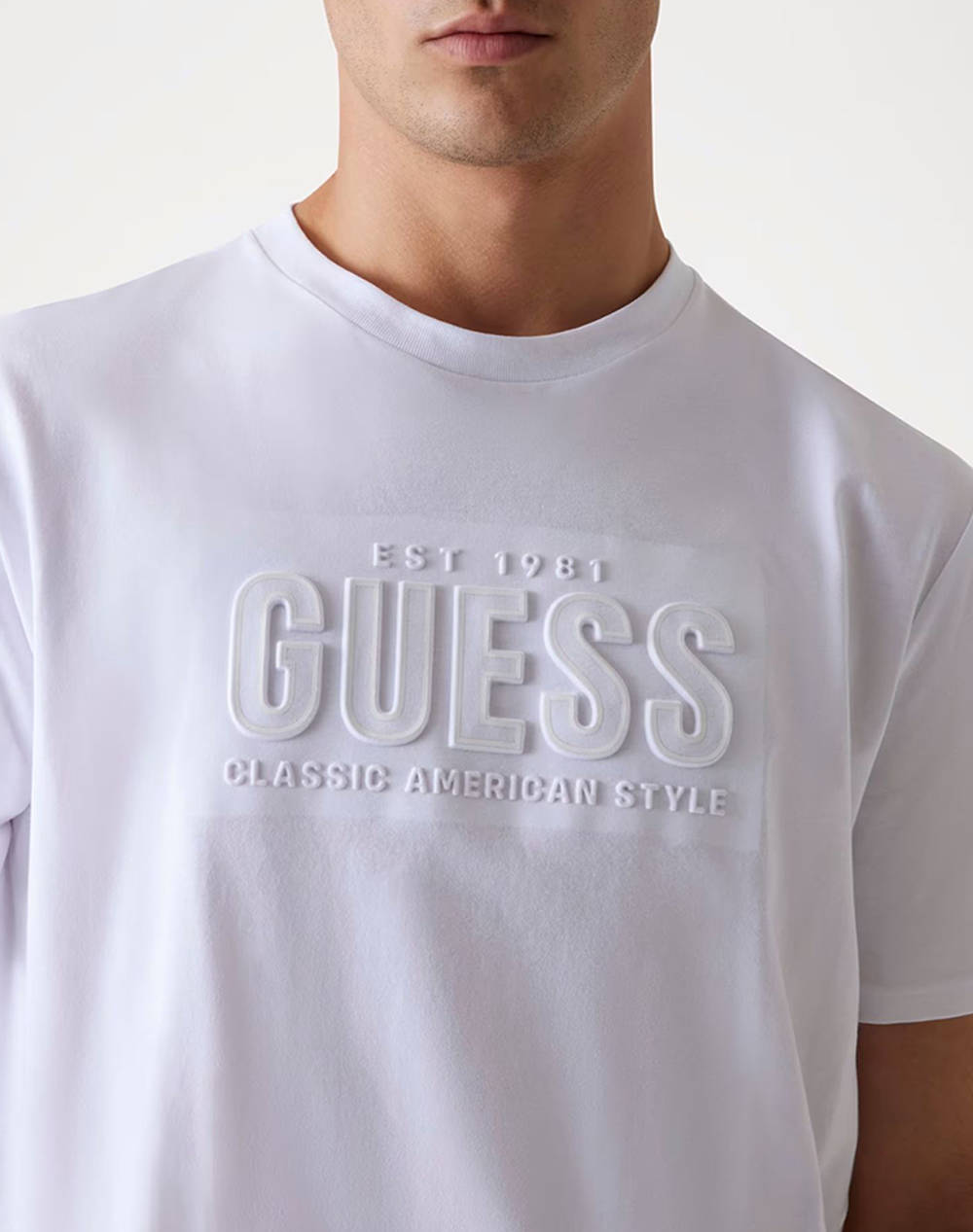 GUESS SS BSC GUESS EMBOSSED LOGO TEE МЪЖКА ТЕНИСКА