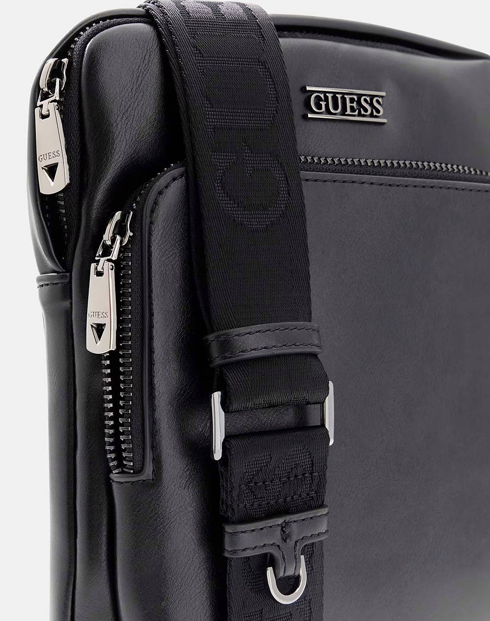 GUESS BOSTON CROSSBODY FLAT МЪЖКА ЧАНТА(Размери: 19 x 23 x 2см.)