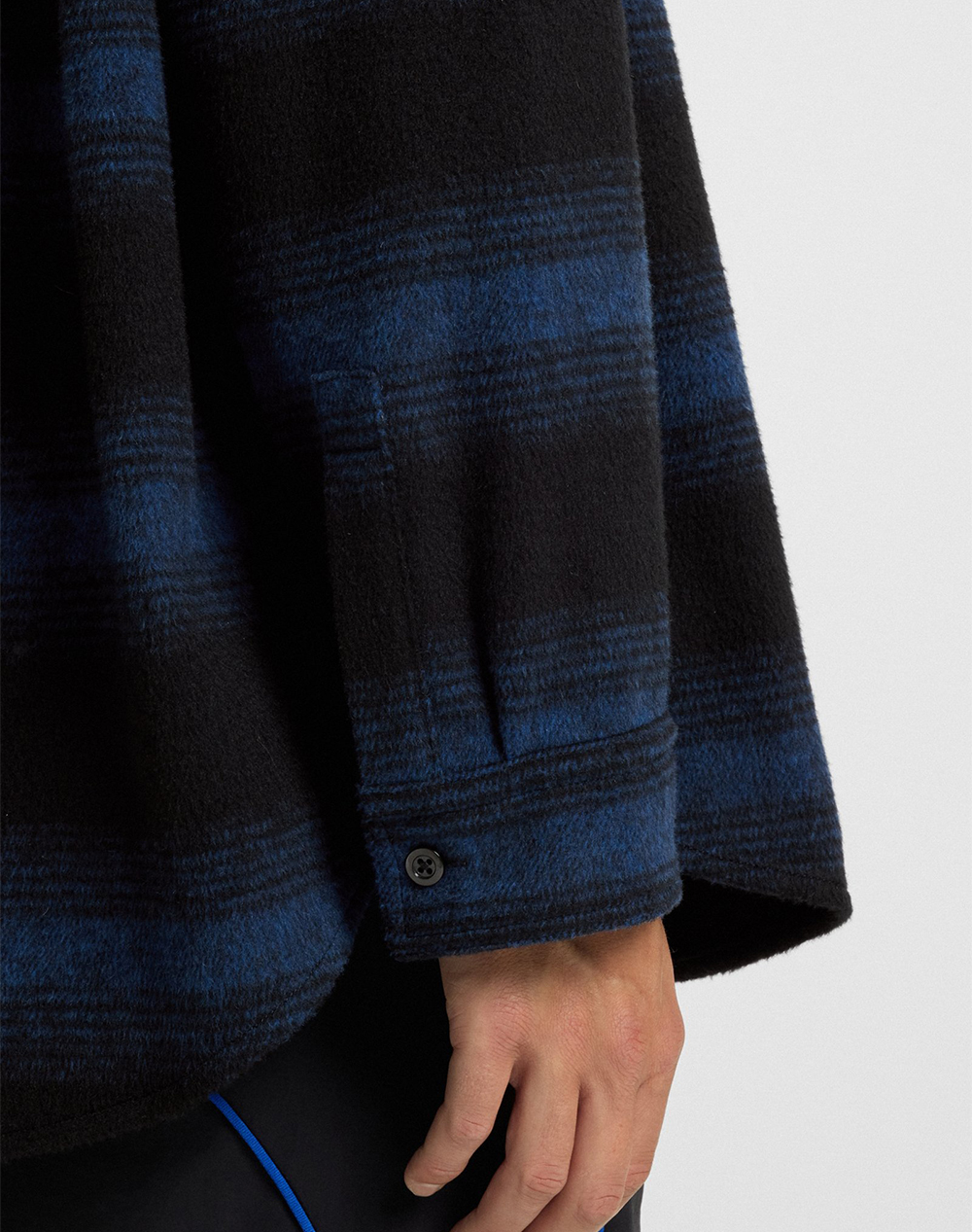 HUGO Ebolt 10273579 01