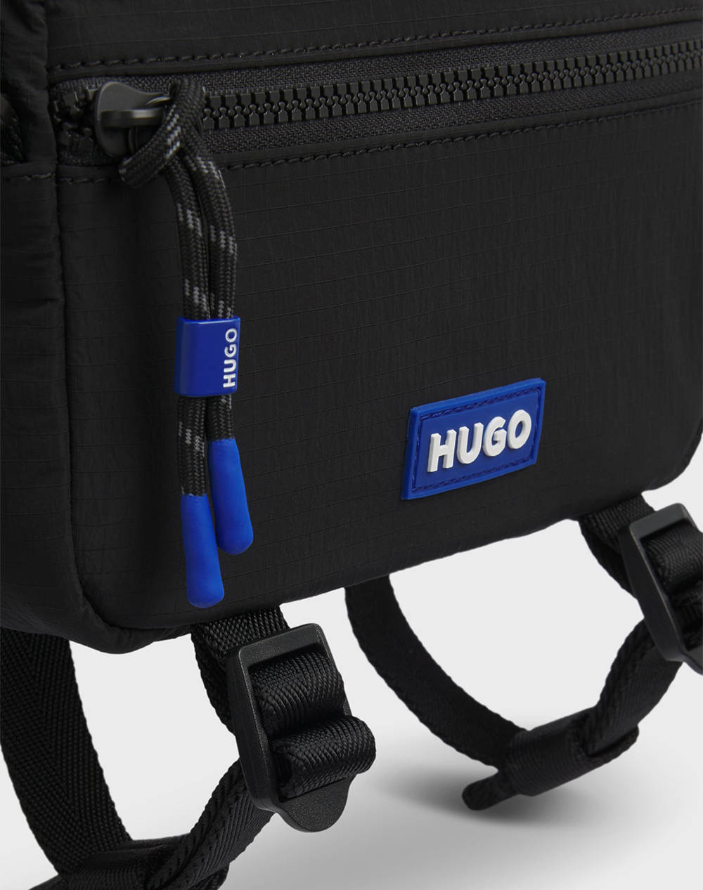 HUGO Vytal R_EW Zip 10266592 01