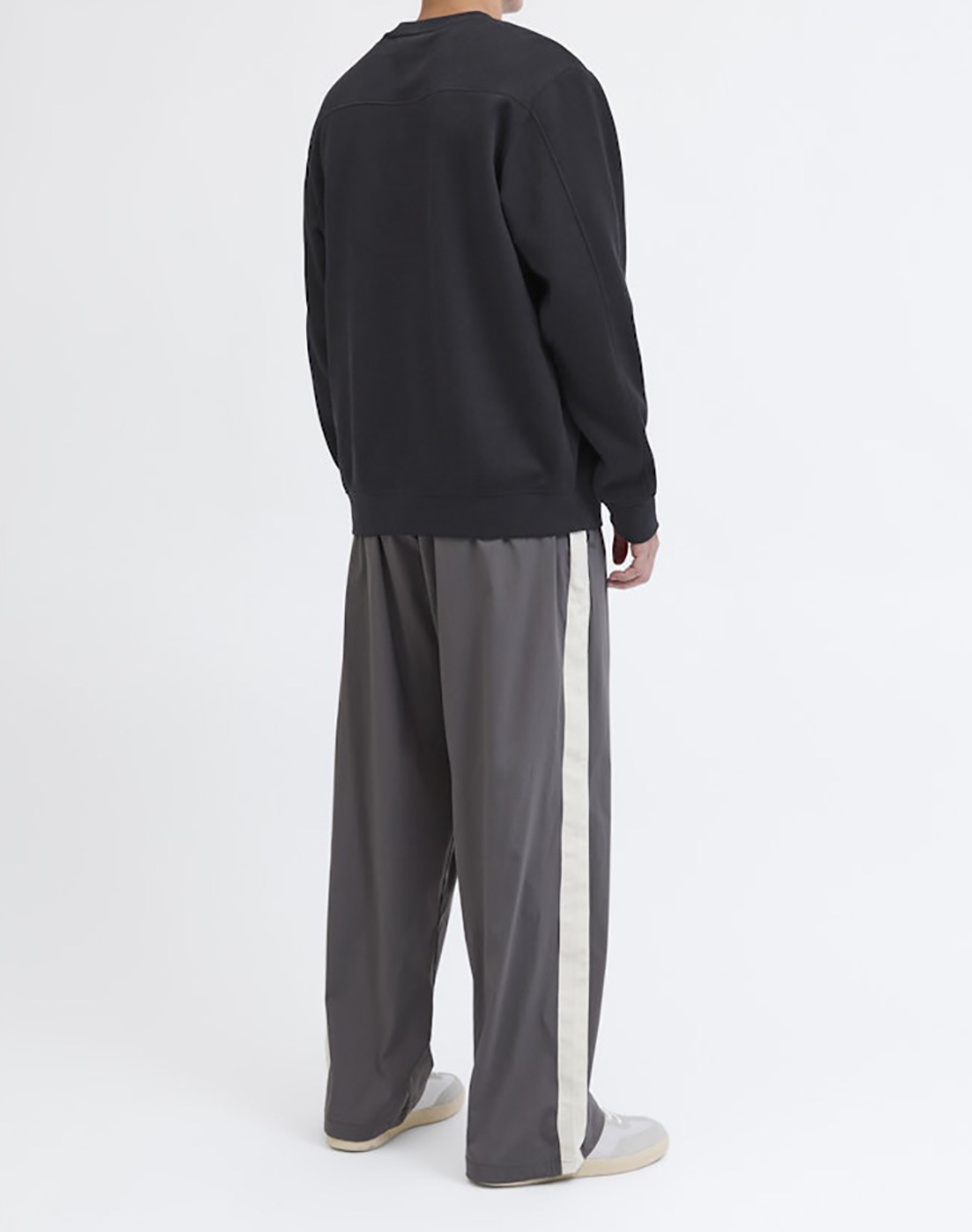 JACK&JONES JCOPOINT SWEAT BADGE CREW NECK BF