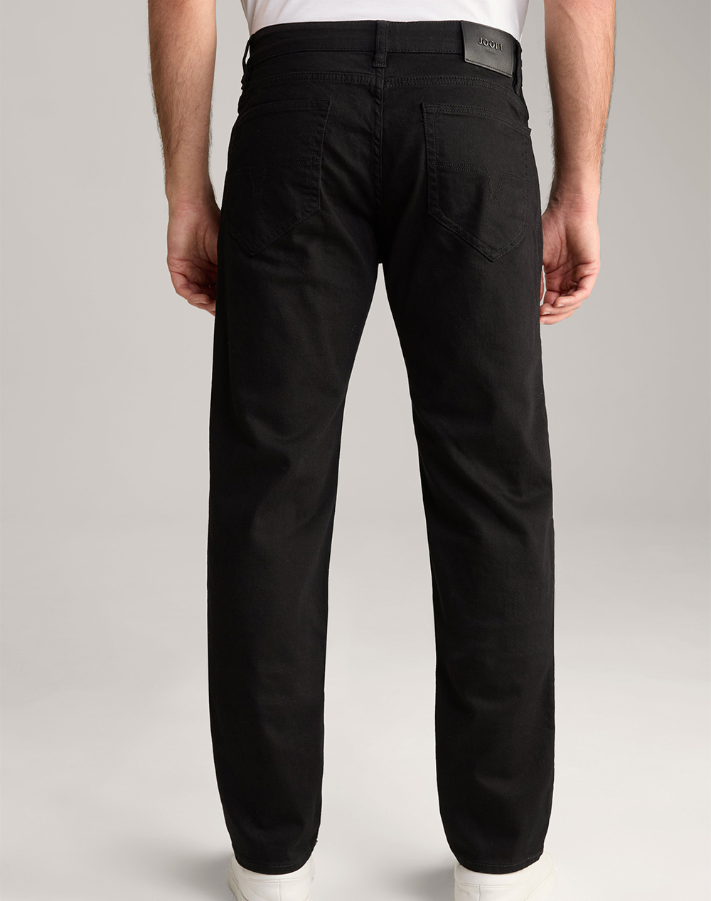 JOOP 15 Mitch_NOS 10015903