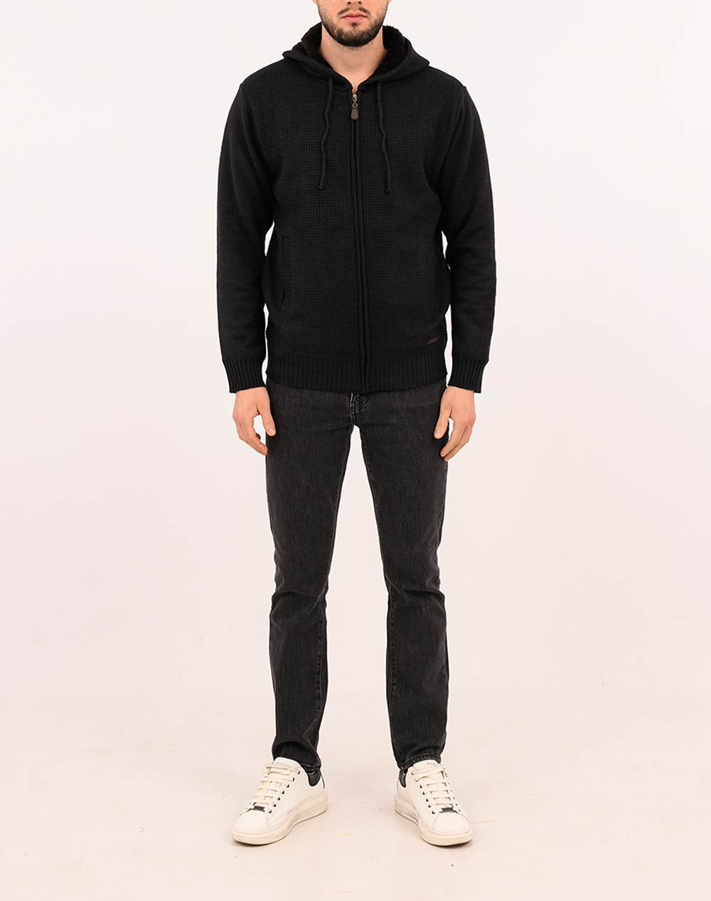 LEXTON ПЛЕТЕНО ЯКЕ С КАЧУЛКА 35%VISCOSE-65%ACRYLIC