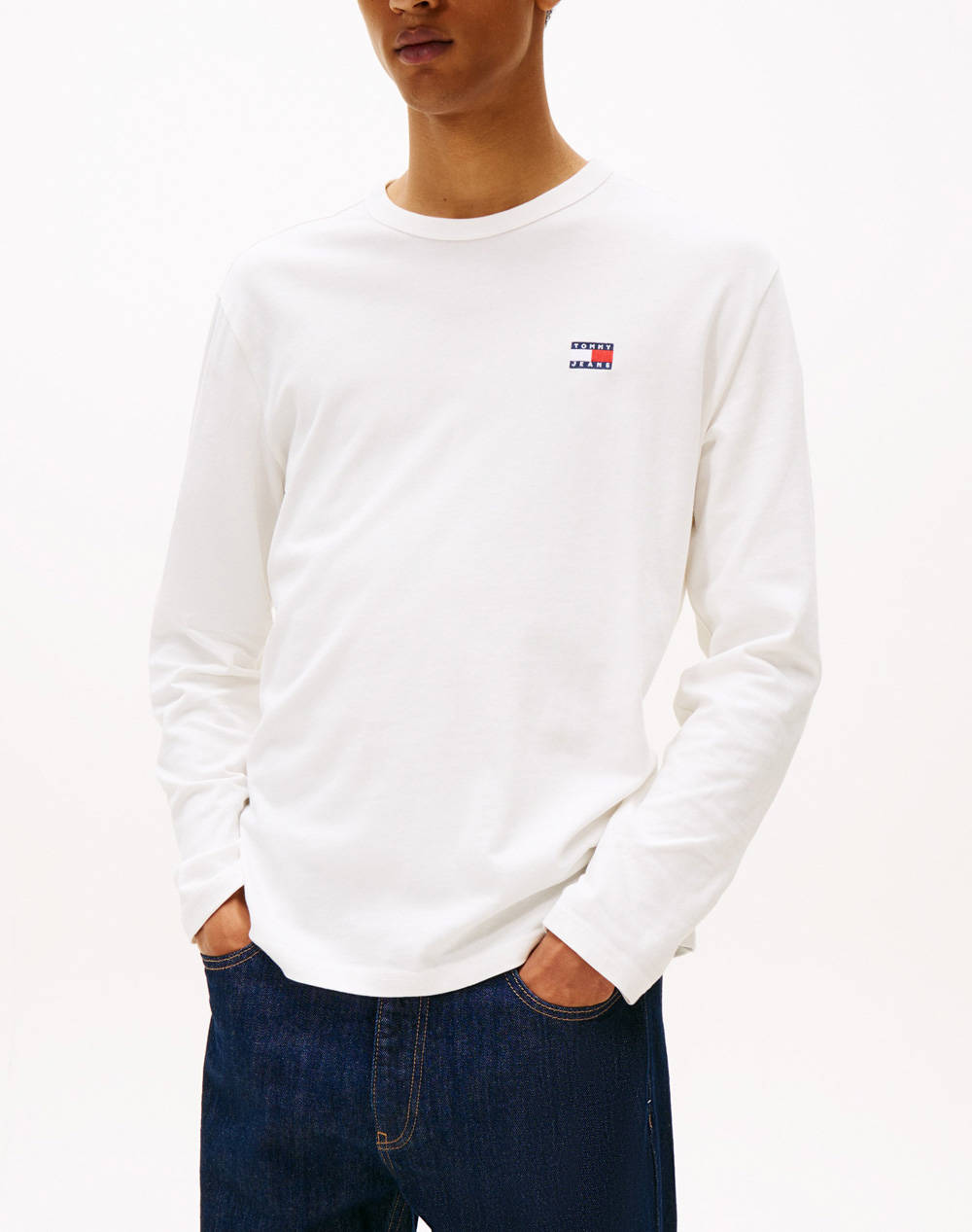 TOMMY JEANS TJM REG BADGE TEE LS