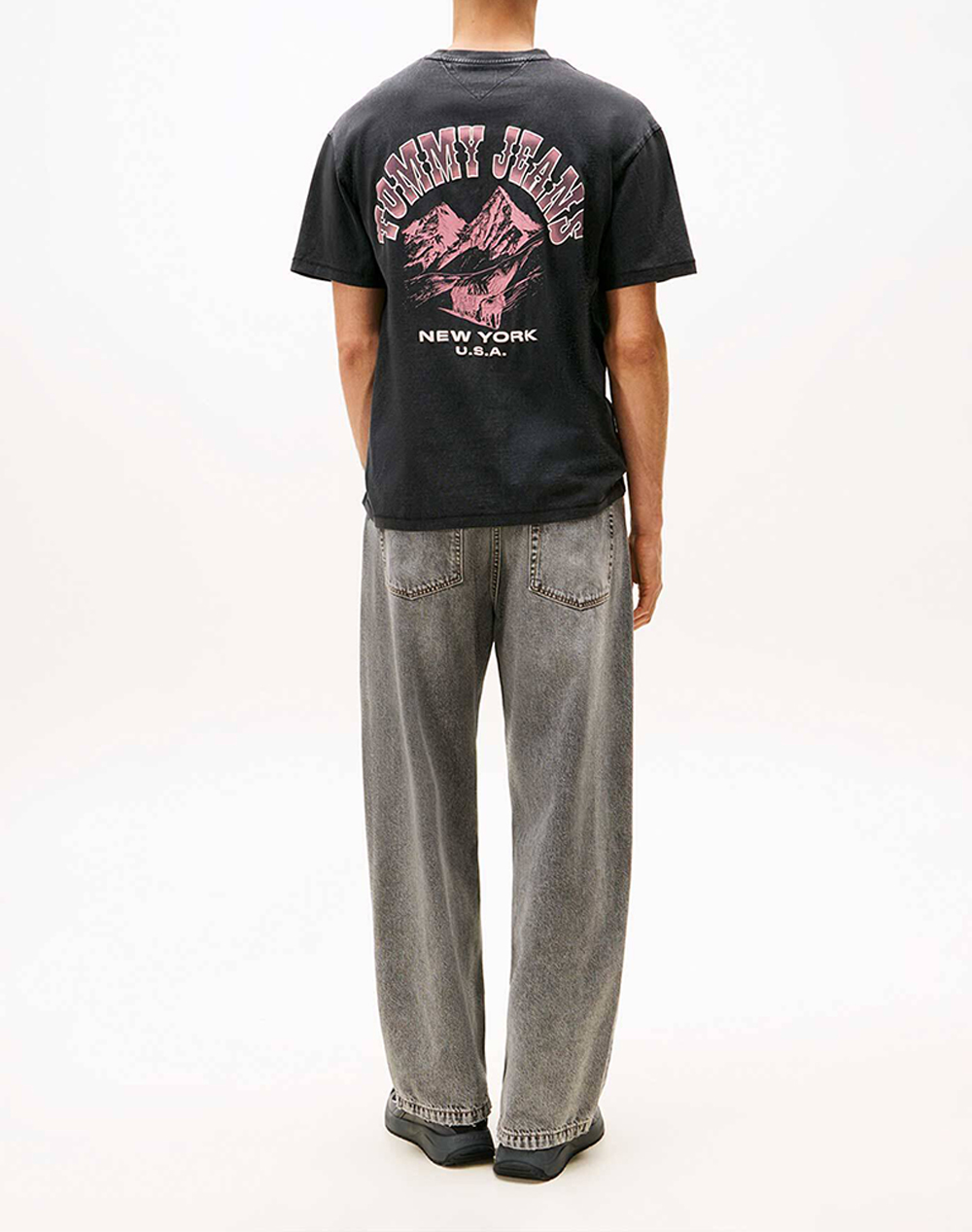 TOMMY JEANS TJM RLX NOVELTY TEE