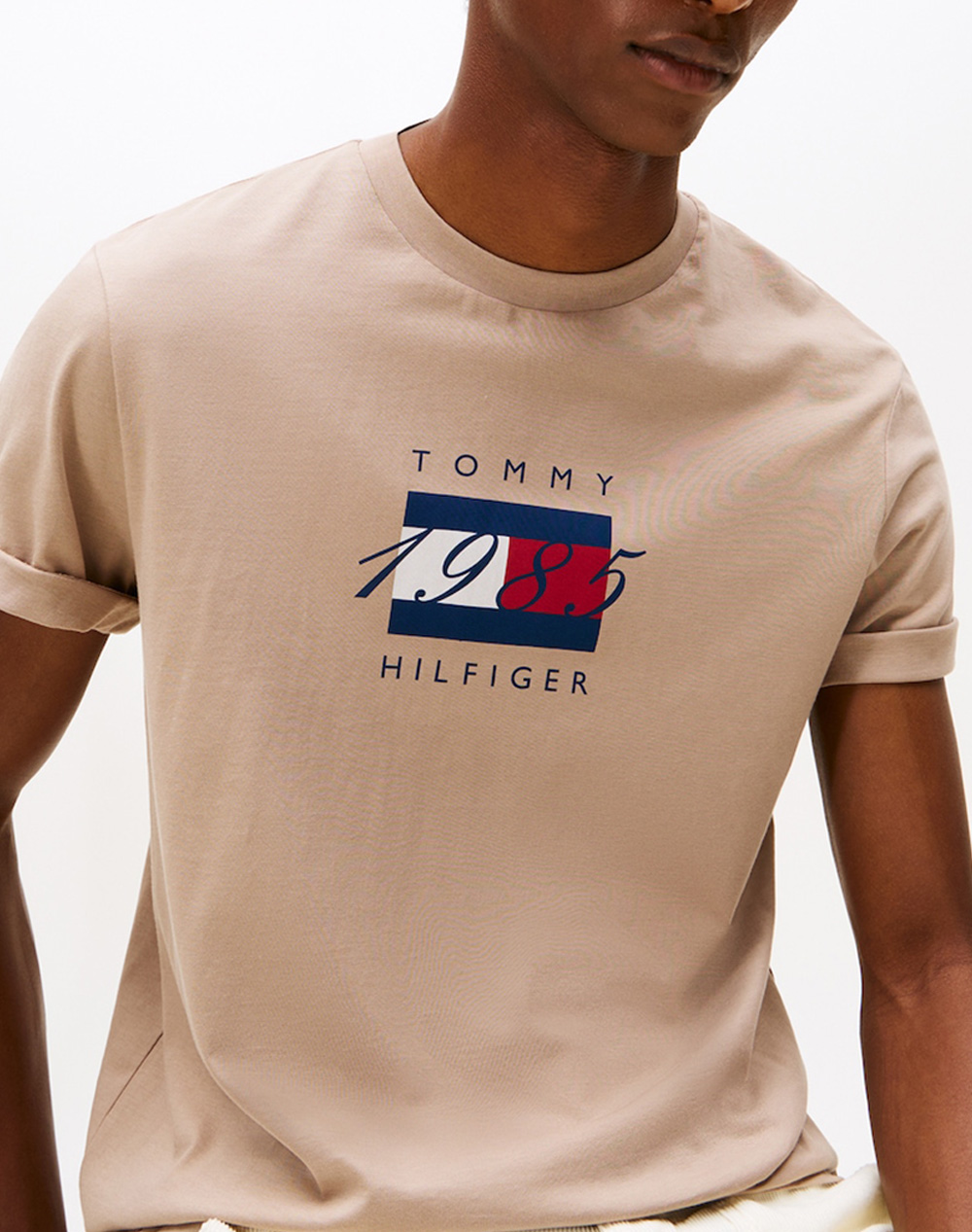 TOMMY HILFIGER LINEAR FLAG GRAPHIC TEE