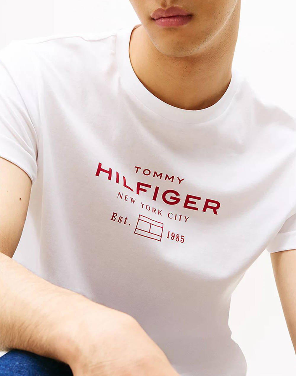 TOMMY HILFIGER HILFIGER STACK GRAPHIC TEE
