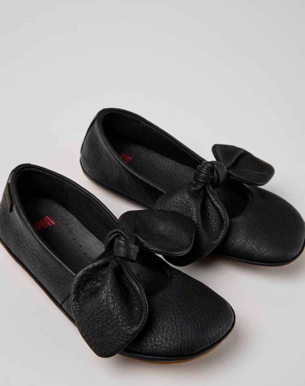 CAMPER Sella Negro/Kito Abeja