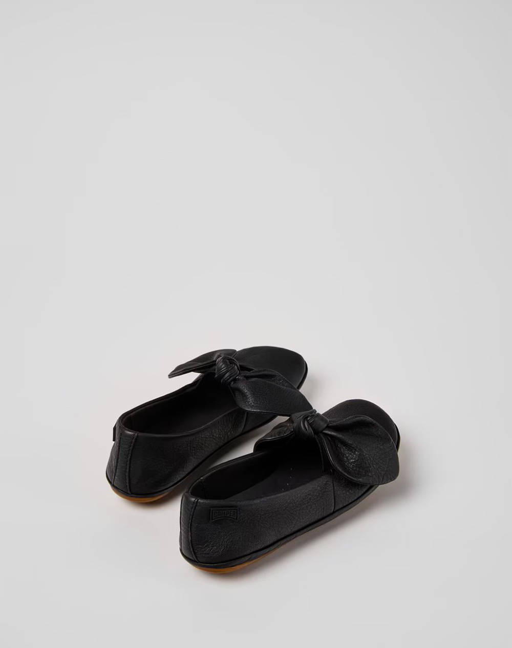 CAMPER Sella Negro/Kito Abeja